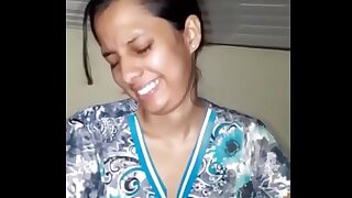 Indian Aunty Gives Blowjob